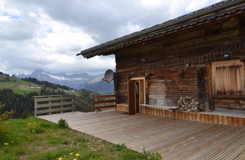 Notre-Dame-de-Bellecombe Apartment | Appartement 145m², 8 pers, terrasse, animaux admis - FR-1-505-46