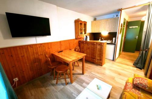 Saint-Leger-les-Melezes Apartment | Appartement en rez-de-jardin à 300m des pistes