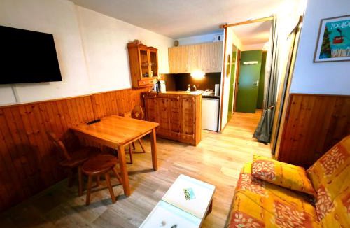 Saint-Leger-les-Melezes Apartment | Appartement en rez-de-jardin à 300m des pistes