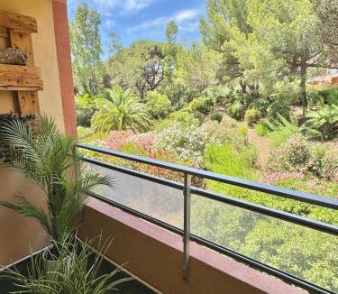 Sainte-Maxime Apartment | Appartement 2 pièces avec terrasse à Sainte-Maxime, proche centre et plages