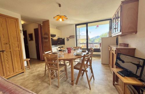 Flumet Apartment | Appartement 3 pièces à Flumet - Parking - 6 personnes - FR-1-595-66