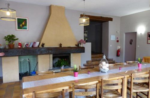 Arfeuilles Apartment | Appartement Arfeuilles, 3 pièces, 4 personnes - FR-1-489-266
