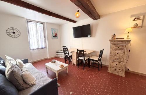 Bandol Apartment | Appartement avec vue sur mer au cœur de Bandol