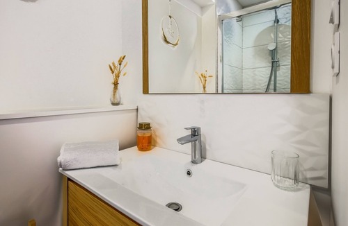 Villette - Maisons Neuves Apartment | Appartement Cassagne - Welkeys