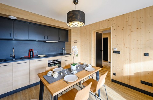 Le Corbier Condo | Appartement Chaleureux Au Pied des Pistes | Accès Piscine + Hammam