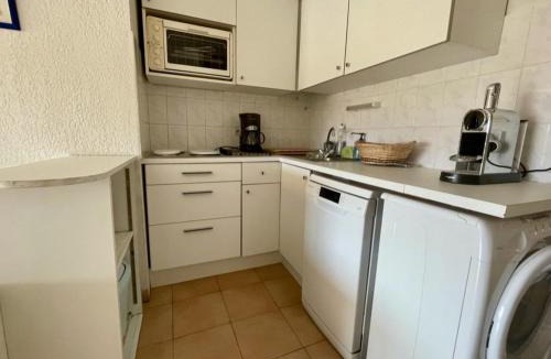 Cavalaire-sur-Mer Apartment | Appartement climatisé 2 pièces cabine, 4 couchages, proche plage et centre, Cavalaire-sur-Mer - FR-1-226B-171