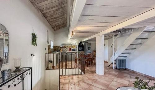 Claviers Apartment | Appartement complet f3-f4 cœur du village Max 5 pers Provence