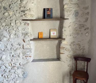 Ceyzerieu Apartment | Appartement dans une vieille ferme bugiste