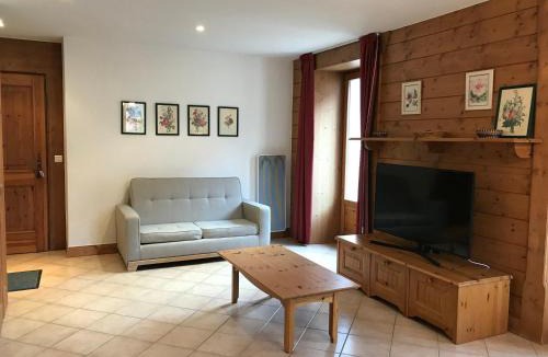 Chamonix City Centre Apartment | Appartement de standing Chamonix 4 pers, parking/ski - FR-1-507-34