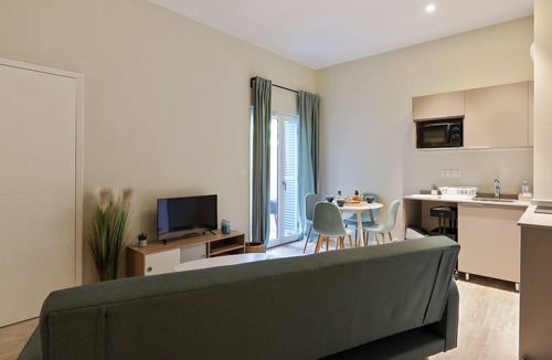 California - Pezou Apartment | Appartement des Anges - Welkeys
