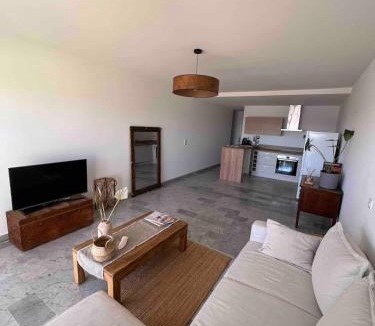 Sainte-Maxime City Centre Apartment | Appartement en face de la plage