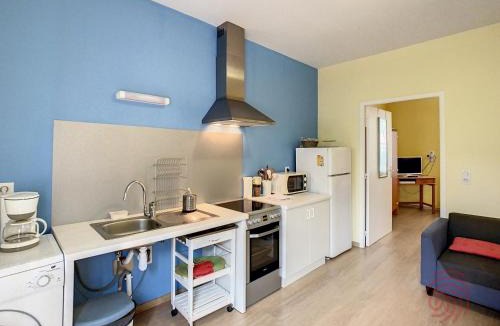 Lamalou-les-Bains Apartment | Appartement F2 climatisé avec terrasse et parking, proche des Thermes et du centre - Lamalou les Bains - FR-1-451-164