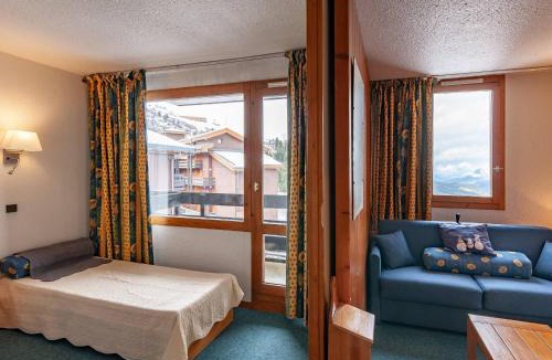 Meribel-Mottaret Apartment | Appartement lumineux près des pistes, 2 lits simples + canapé - FR-1-355-102