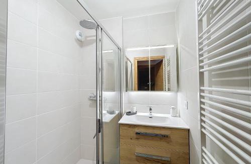 Combloux Apartment | Appartement neuf 3 chambres proche village avec parking - FR-1-560-143