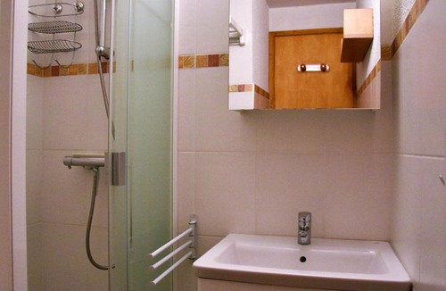 Pralognan-la-Vanoise Apartment | Appartement Pralognan-la-Vanoise, 3 pièces, 4 personnes - FR-1-464-72