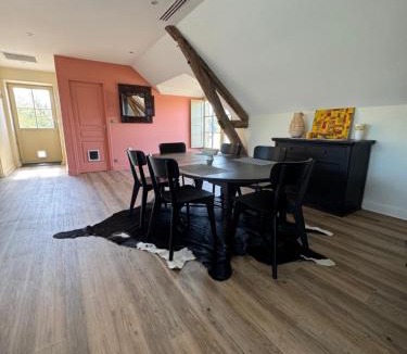 Coust Apartment | Appartement spacieux au domaine