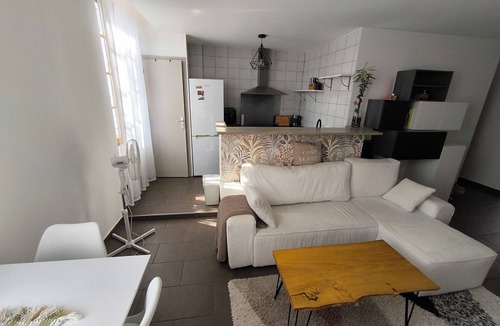 Salernes Apartment | Appartement T3 de Charme au Cœur de Provence