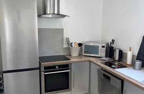 Sainte-Maxime Apartment | Appartement vue sur les Collines à 10 min de la mer