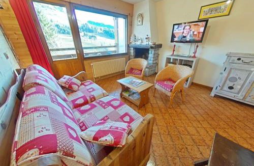 Le Grand-Bornand Apartment | Appt avec cheminée, balcon sud et parking au Grand-Bornand - FR-1-241-213