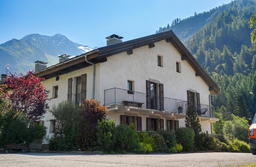 Montroc Apartment | Apt Arsene1 Mont Blanc Views 3-min to Ski, Le Tour (Argentière), France