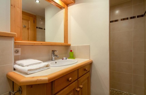 Montroc Apartment | Apt Arsene1 Mont Blanc Views 3-min to Ski - Happy Rentals
