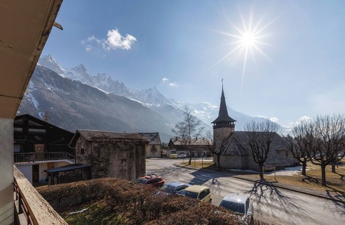 Les Praz-de-Chamonix Apartment | Apt Flégère & Golf Modern 1BR for 4 near ski lift, Chamonix, France