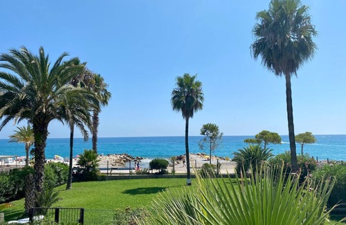 Villeneuve Loubet Beach Apartment | Aquamarine apartment terrace sea view Villeneuve Loubet Baie des Anges