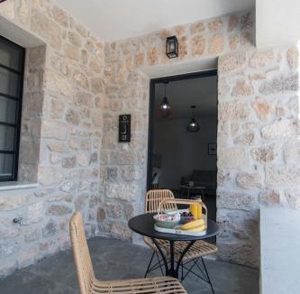 Kranidi Apartment | Argolis Stone Homes