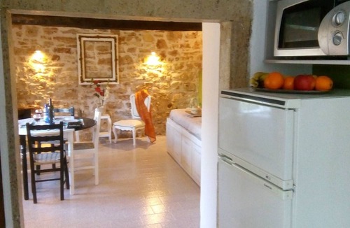 Kavalleraina House | "Aristidis Stone House"