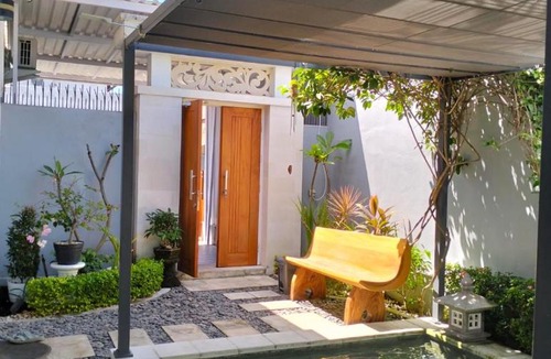 Dencarik Villa | Aroha Villa