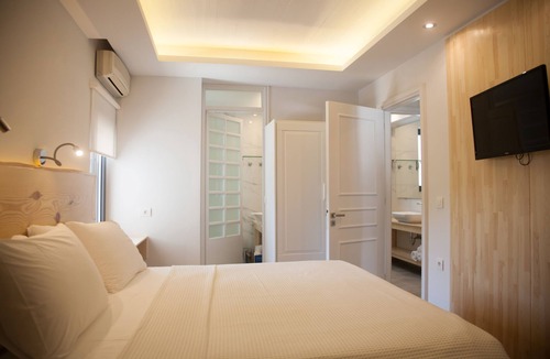 Stavros House | Artemis Village Apartments & Studios