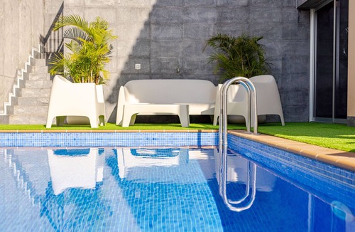 La Corujera Villa | Atlantic Blue: Private Heated Pool and Ocean Views