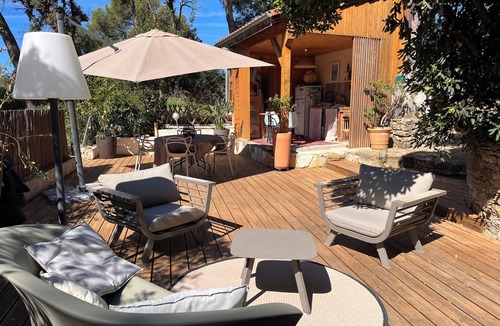 Six-Fours-les-Plages Villa | Atypical house in Le Brusc - Nature, sea and peace