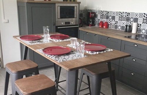 Mers-sur-Indre House | Atypical stay in a renovated 19th century train station