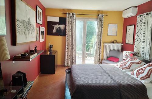 Pignans House | Au Mas Saint Pierre - Chambres d'hotes de charme et gite