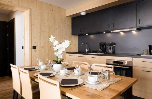 Le Corbier Condo | Au Pied des Pistes! Appartement Rénové à Le Corbier | Casier à Skis + Club Enfants