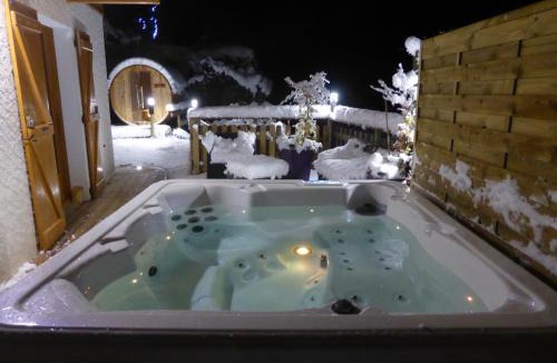 Thones Ski Chalet | Aubier Confort Spa Chalet Domaine du Fraizier