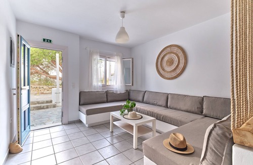 Piso Livadi Apartment | Aura | 1 Bedroom Apartment with Patio , Cleopatra Homes Paros