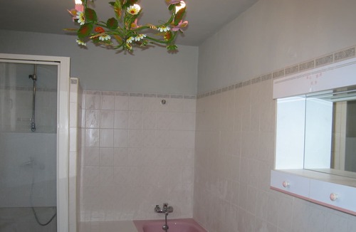 Ansouis House | Authentic 18th century Provençal Bastide with swimming pool and tennis court