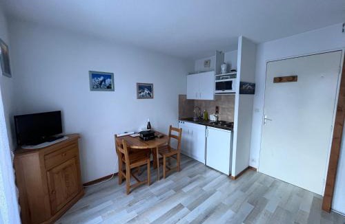 Les Contamines-Montjoie Apartment | Aux Pieds des pistes en plein soleil