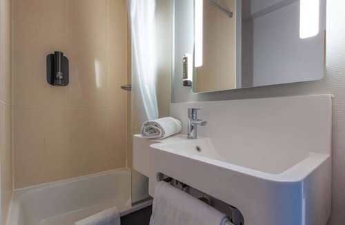 Nouan-sur-Loire Hotel | B&B HOTEL Blois Sud Vineuil