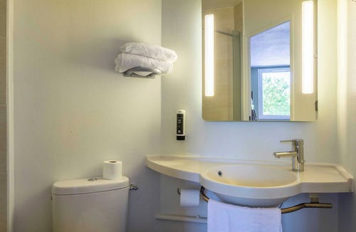 Ollioules Hotel | B&B HOTEL Toulon Ollioules