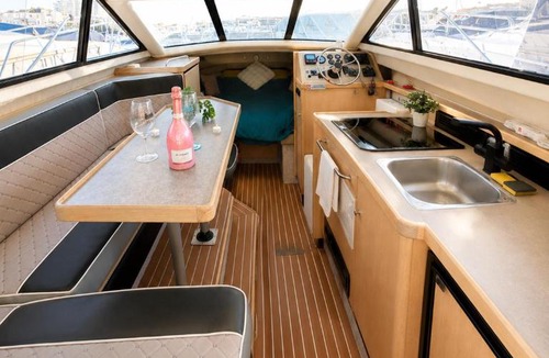 Les Termes Boat Rental | bahati blue riviera