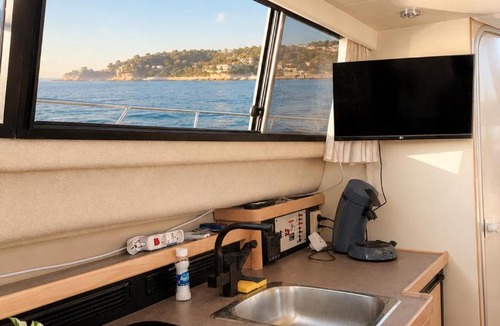 Les Termes Boat Rental | bahati blue riviera
