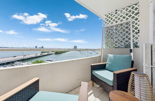 North Bay Village Apartment | Bahia Serena - Bay Views on Marina With Parking