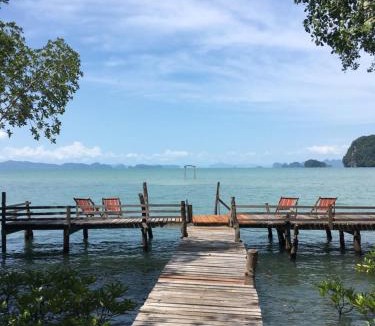 Ban Thalane Resort | Bananas Resort & Restaurant