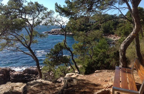 Bandol Apartment | BANDOL T2 Air-conditioned Seafront Large Terrace Veranda Wi-Fi Private parking lot