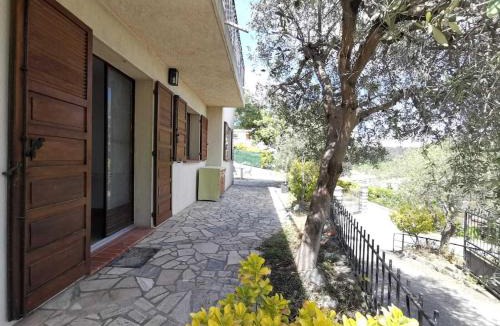 Bastide Giraud Apartment | Bas de Villa au Calme