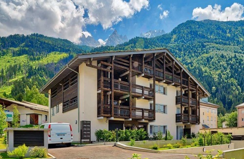 Chamonix City Centre Apartment | Basecamp Town Centre 2 Bed Ground Floor Apartment with Terrace