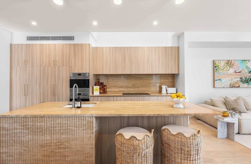Burleigh Heads Villa | Bask at Burleigh Summ